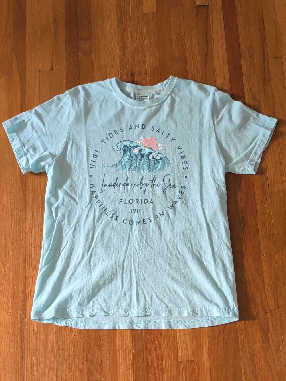 U.S. Vintage Women's Graphic T-shirt
